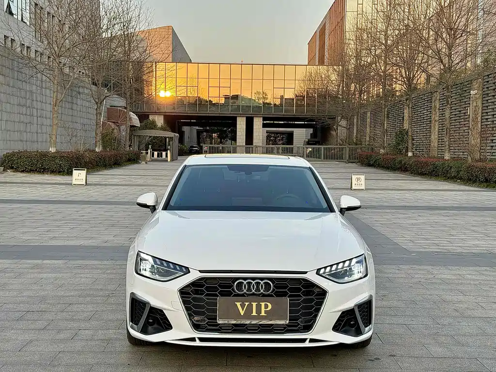 Audi A4L 2024 40 TFSI Fashionable and Dynamic купить на сайте DeffCars
