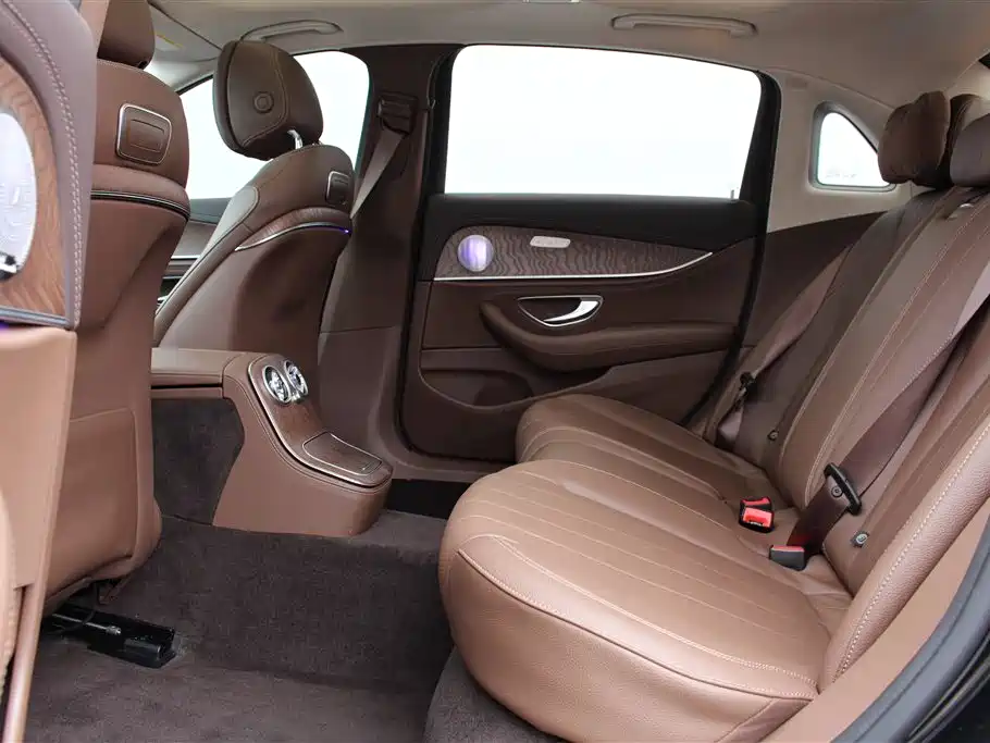 Mercedes-Benz E-Class 2023 facelift E 260 L купить на сайте DeffCars