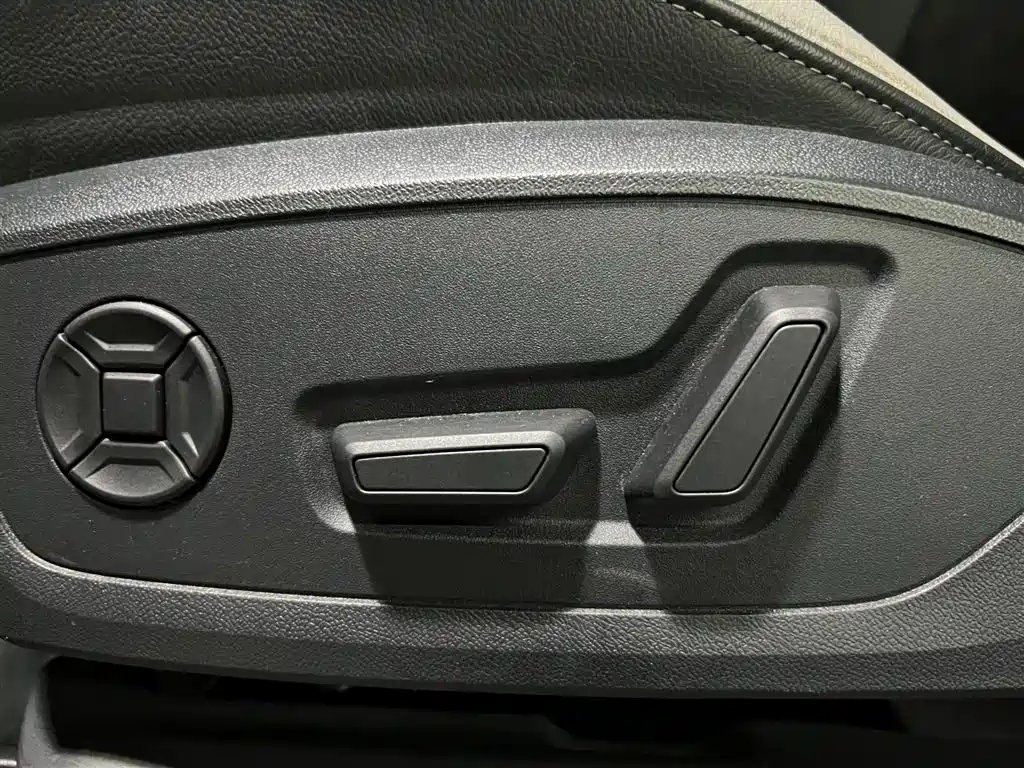 Audi Q3 2022 35 TFSI Fashionable and Dynamic купить на сайте DeffCars