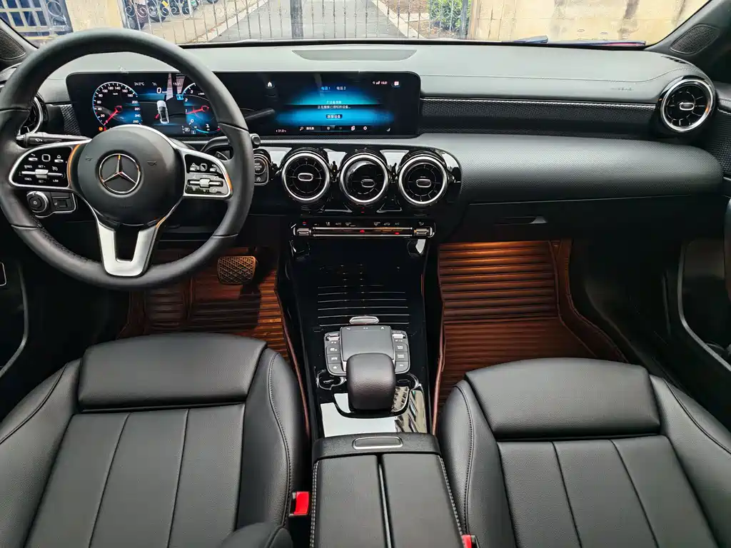 Mercedes-Benz A-Class 2021 A 200 L Sports Sedan Dynamic Type купить на сайте DeffCars