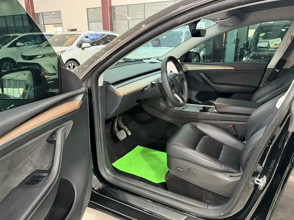 Model Y 2021 standard range rear-wheel drive version купить на сайте DeffCars