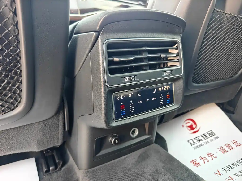 Audi Q7 2022 55 TFSI quattro S line sports купить на сайте DeffCars
