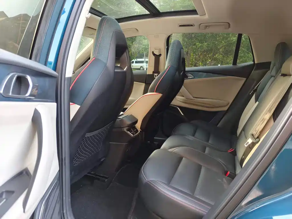 Lynk & Co 06 2020 1.5T Yao Halo купить на сайте DeffCars