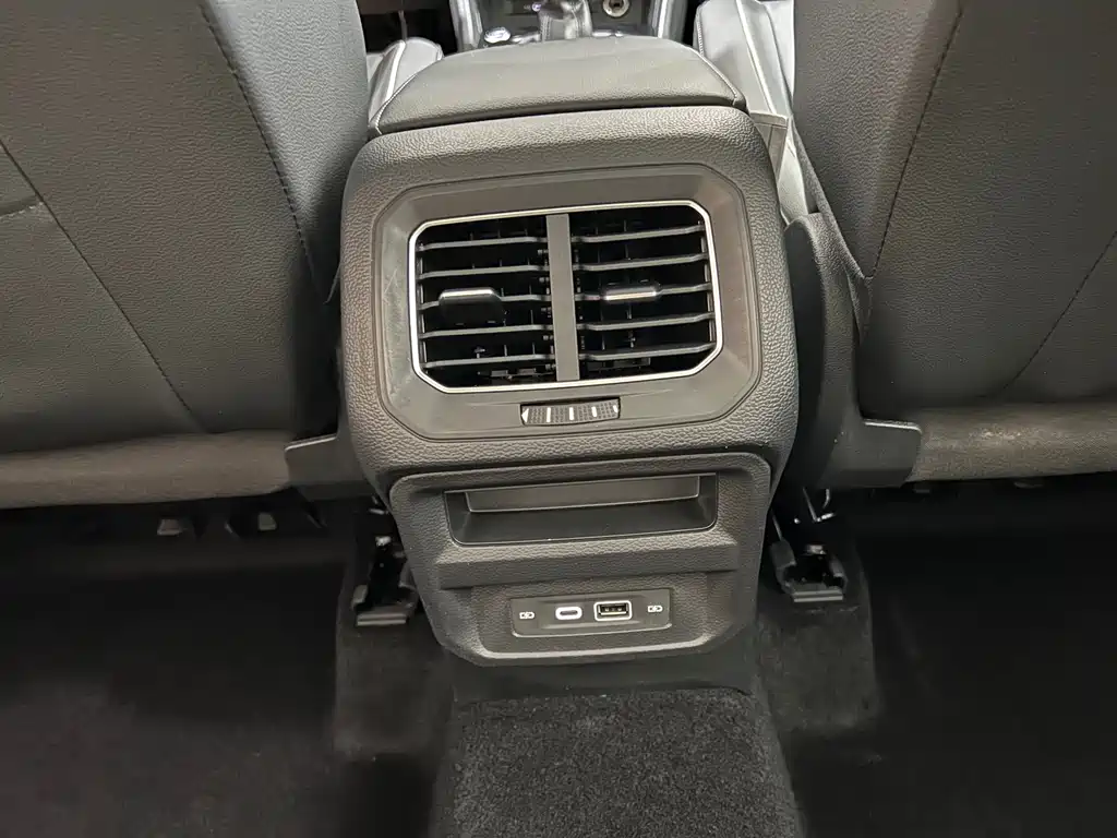 Tiguan L 2024 330TSI automatic two-wheel drive R-Line version купить на сайте DeffCars