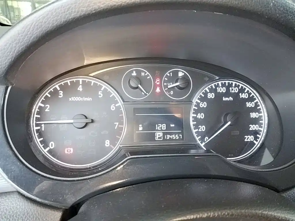 Tiida 2014 1.6L CVT comfort model купить на сайте DeffCars