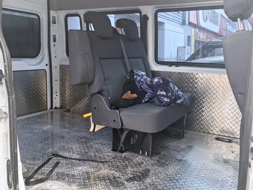 Jiangling Fushun 2023 2.0T manual short-axle mid-range commercial multifunctional passenger car with 5 seats купить на сайте DeffCars
