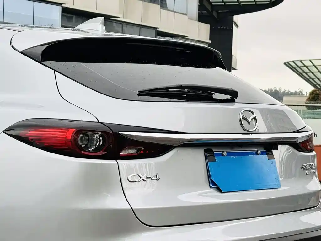 Mazda CX-4 2021 2.0L automatic two-wheel drive Blue Sky Exploration Edition купить на сайте DeffCars