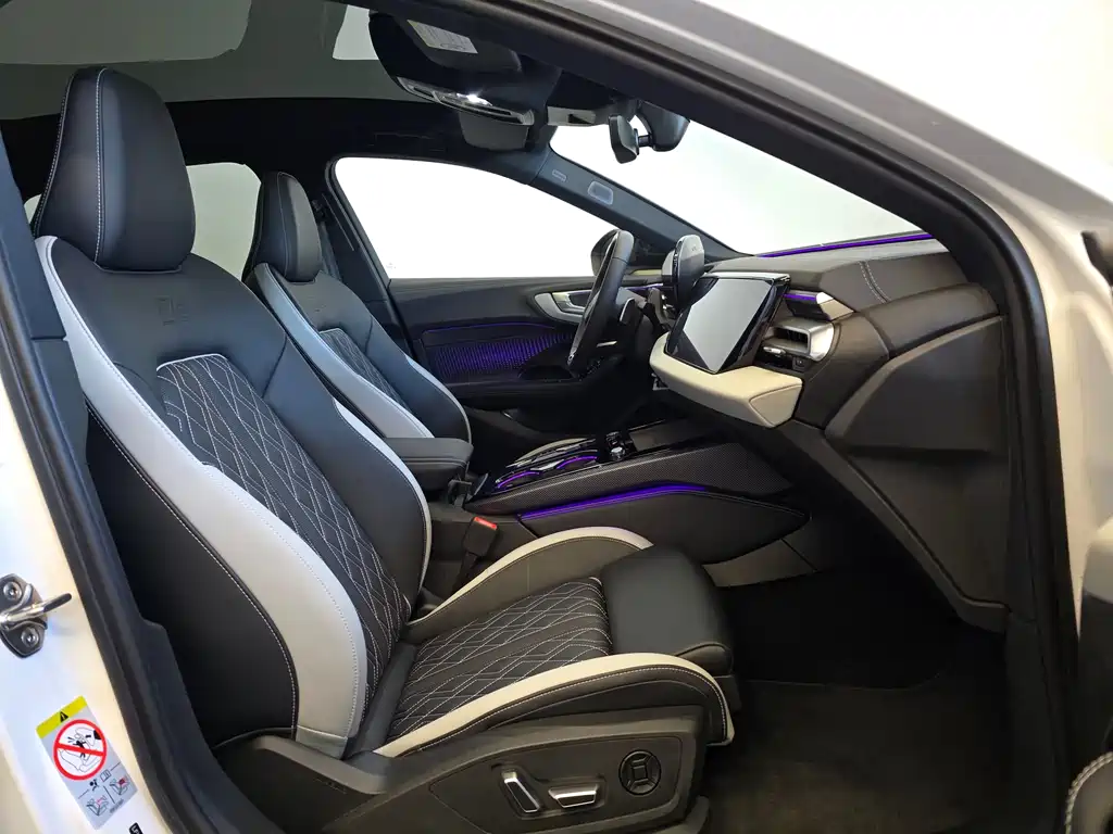 Audi A5L 2026 2.0T sports version quattro купить на сайте DeffCars