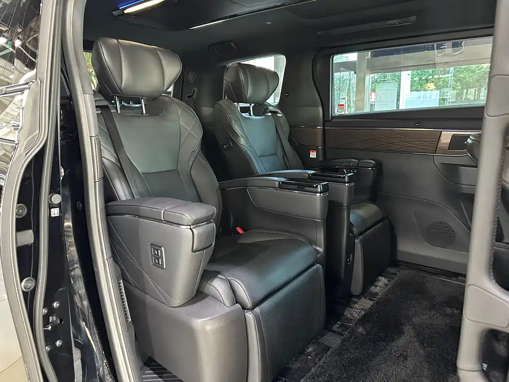 Wilfa 2023 Crown Dual Engine 2.5L HV Extreme Edition купить на сайте DeffCars
