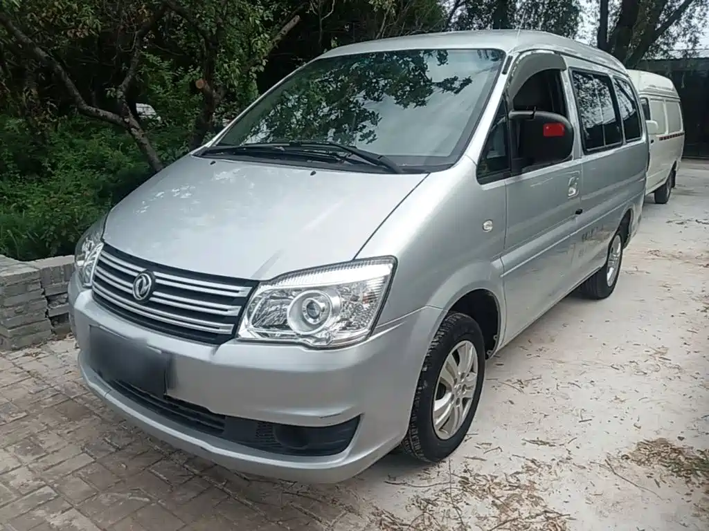 Lingzhi 2018 M3 1.5L 7-seat standard model купить на сайте DeffCars