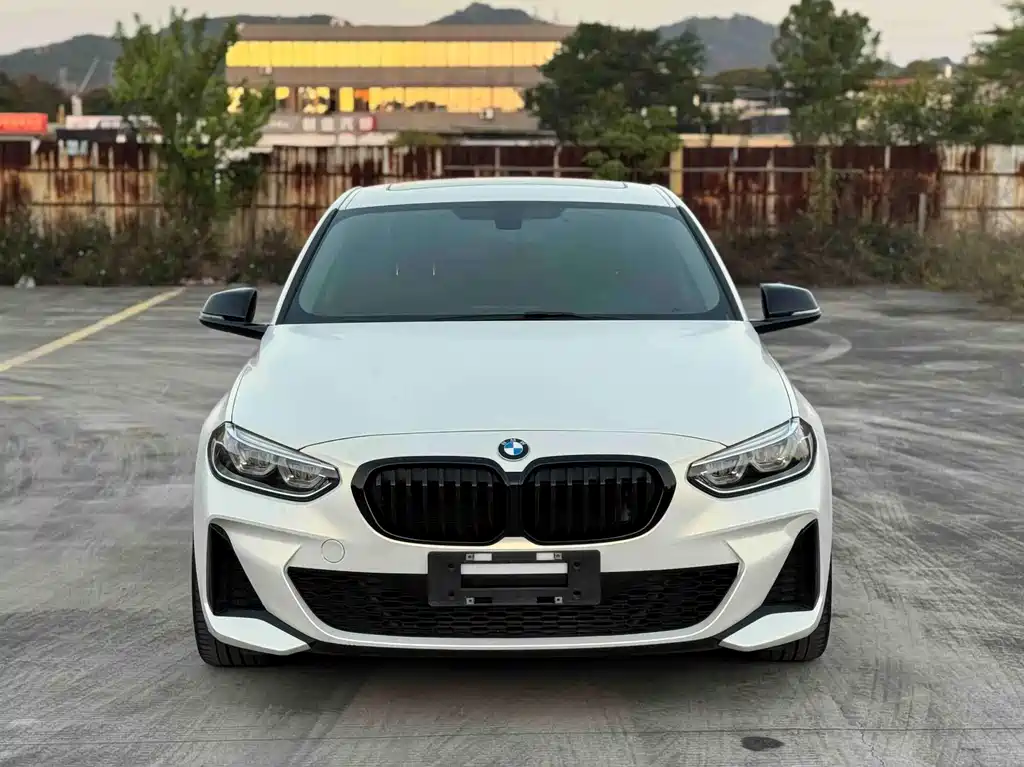 BMW 1 Series 2021 120i M Sports Night Edition купить на сайте DeffCars