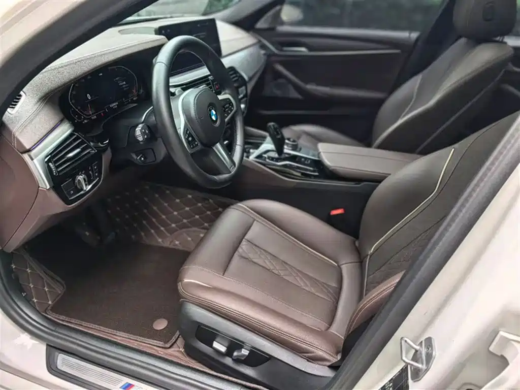 BMW 5 Series 2021 530Li Leading M Sports Package купить на сайте DeffCars