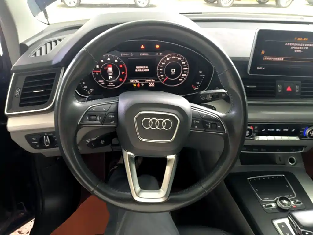 Audi Q5L 2018 40 TFSI enjoys fashionable style, National VI купить на сайте DeffCars