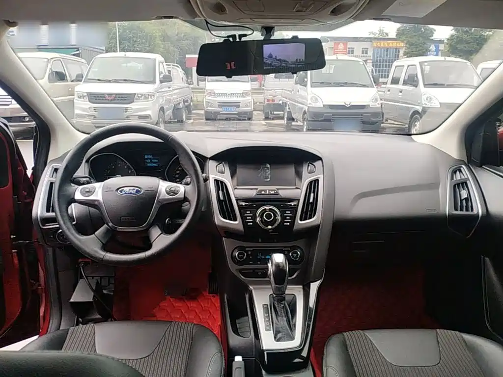 Focus 2012 hatchback 1.6L automatic fashion model купить на сайте DeffCars