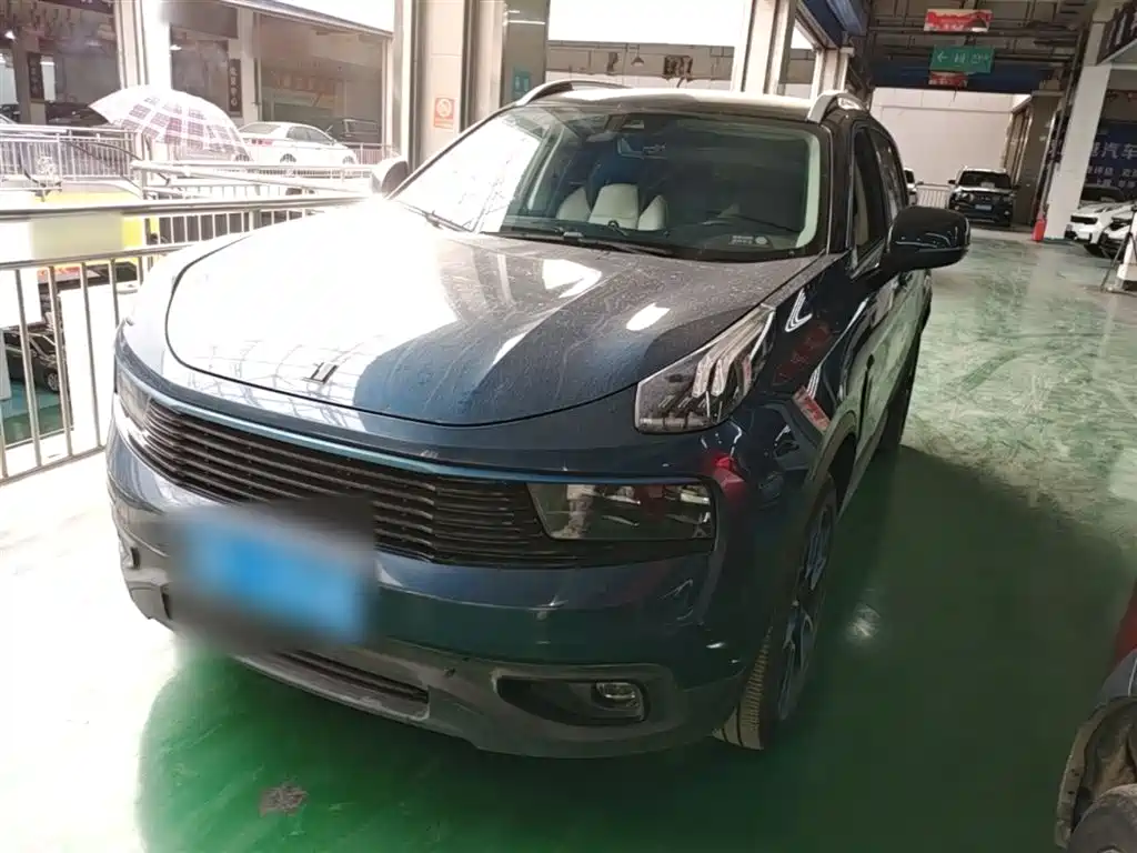 Lynk & Co 01 2017 2.0T 2WD Yao Pro Edition купить на сайте DeffCars