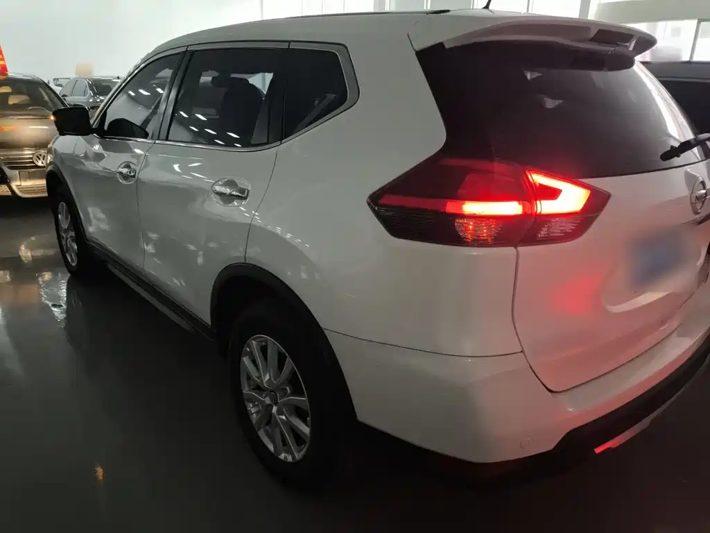 X-Trail 2017 2.0L CVT Comfort Edition 2WD купить на сайте DeffCars