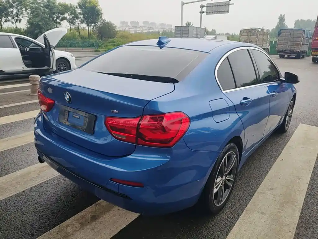 BMW 1 Series 2018 118i Sports купить на сайте DeffCars