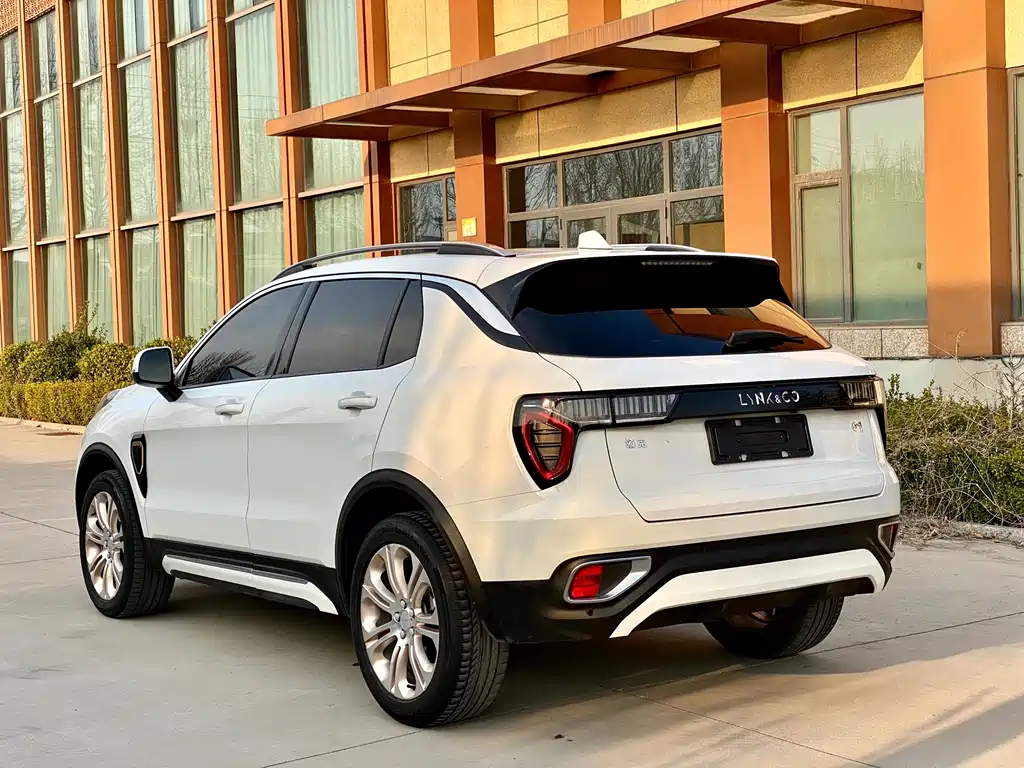 Lynk & Co 01 2017 2.0T two-wheel drive Pro version купить на сайте DeffCars
