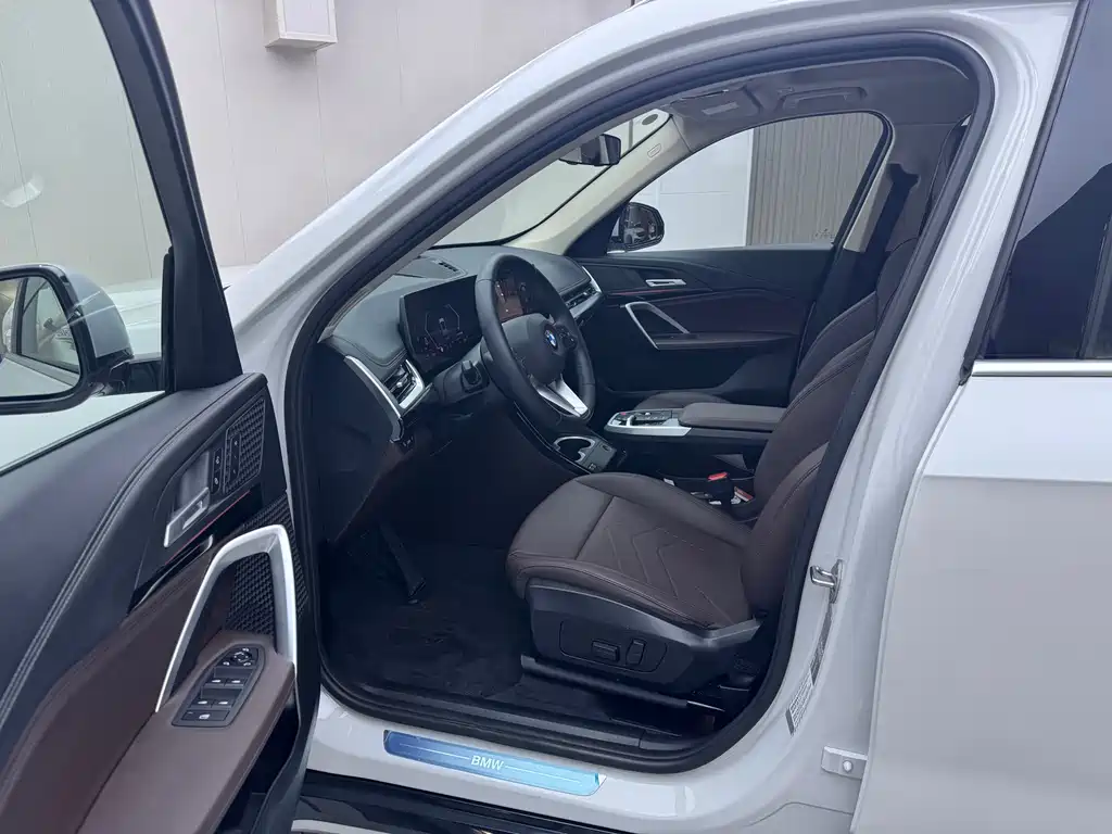 BMW X1 2024 sDrive20Li X Design Package купить на сайте DeffCars