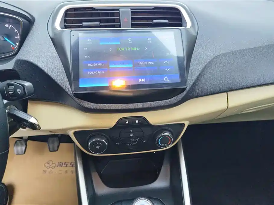 Escort 2017 facelift 1.5L manual comfort model купить на сайте DeffCars