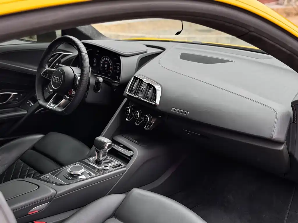 Audi R8 2022 V10 Coupe performance купить на сайте DeffCars