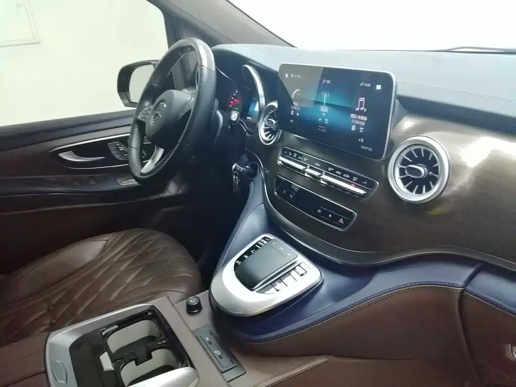 Mercedes-Benz V-Class 2020 V 260 L Long Wheelbase Luxury Edition купить на сайте DeffCars