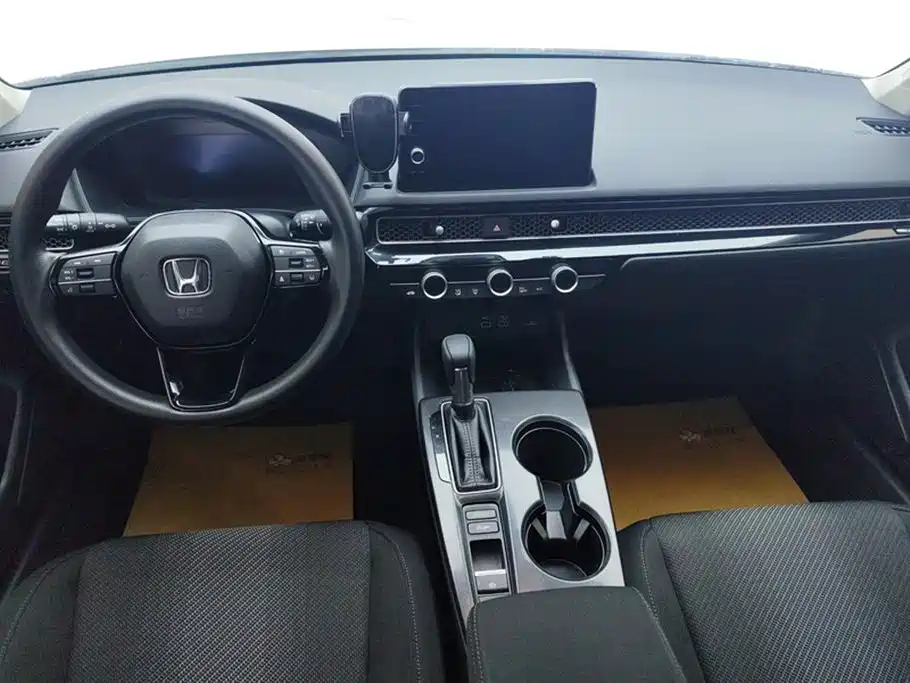 Model 2023 240TURBO CVT Leading Edition купить на сайте DeffCars
