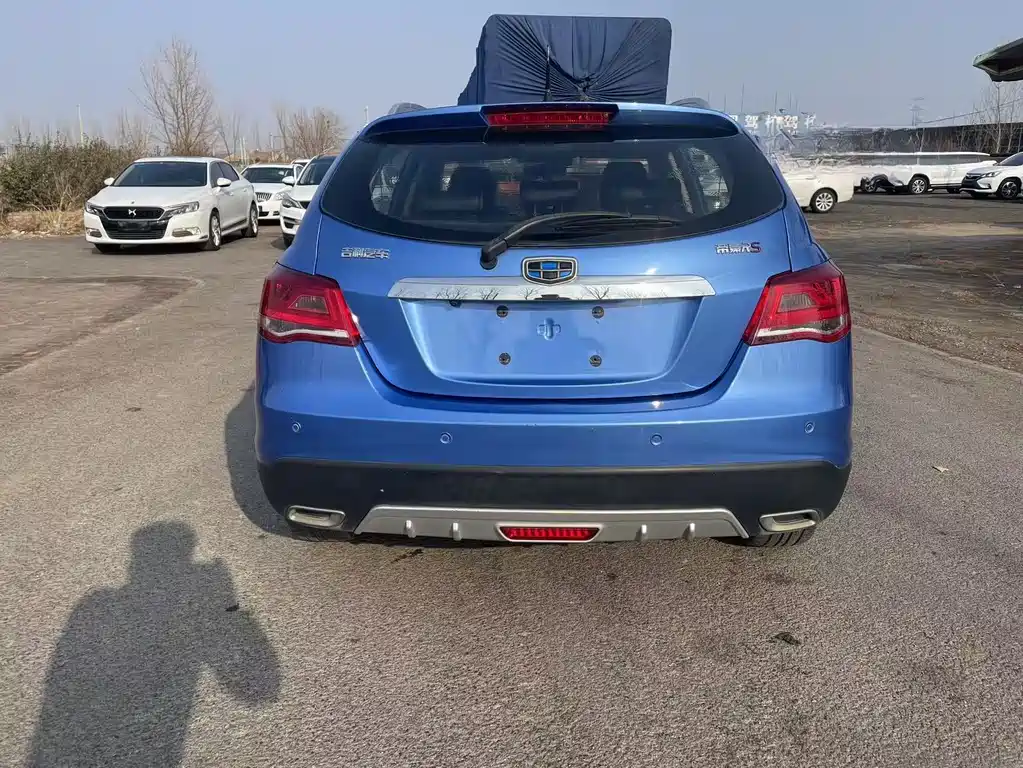 Emgrand 2017 hatchback RS million model 1.5L CVT upward version купить на сайте DeffCars