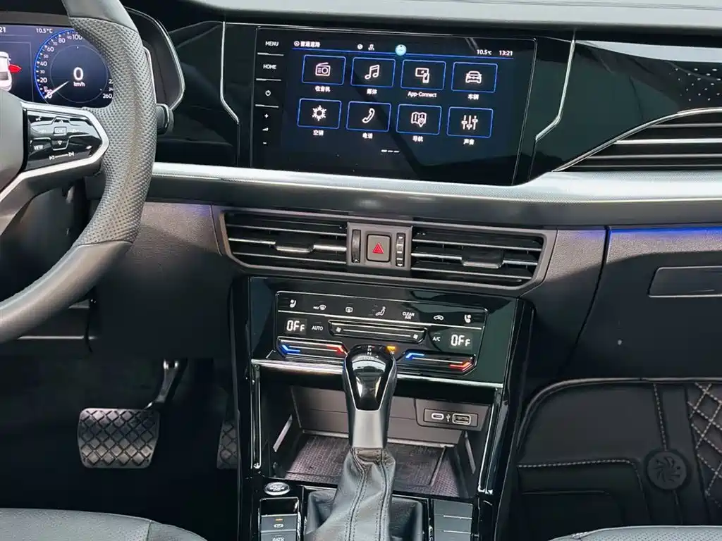 Passat 2023 facelift 380TSI luxury version купить на сайте DeffCars