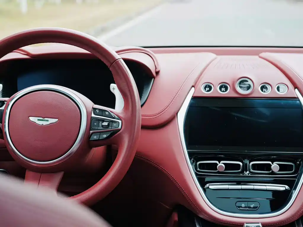 Aston Martin DBX 2022 3.0T STRAIGHT-SIX купить на сайте DeffCars