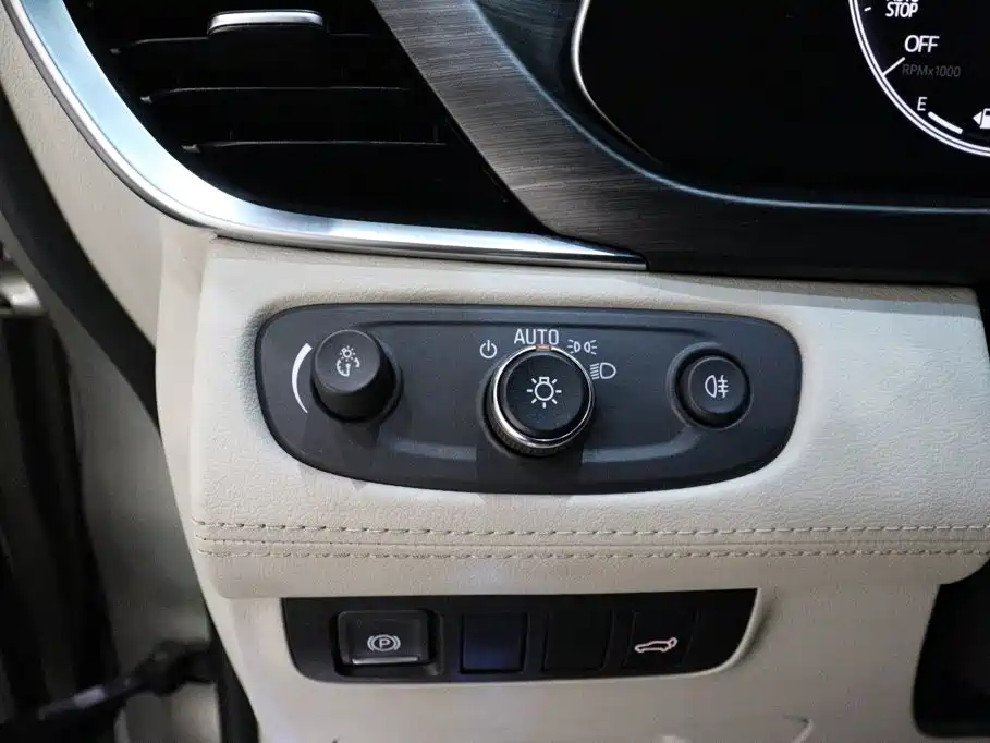 Buick GL8 2023 ES Lu Zun Comfort Type купить на сайте DeffCars