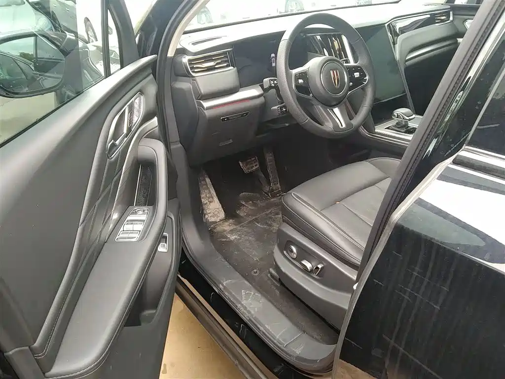 Hongqi HS7 PHEV 2024 2.0T PHEV four-wheel drive Qichang version 6 seats купить на сайте DeffCars