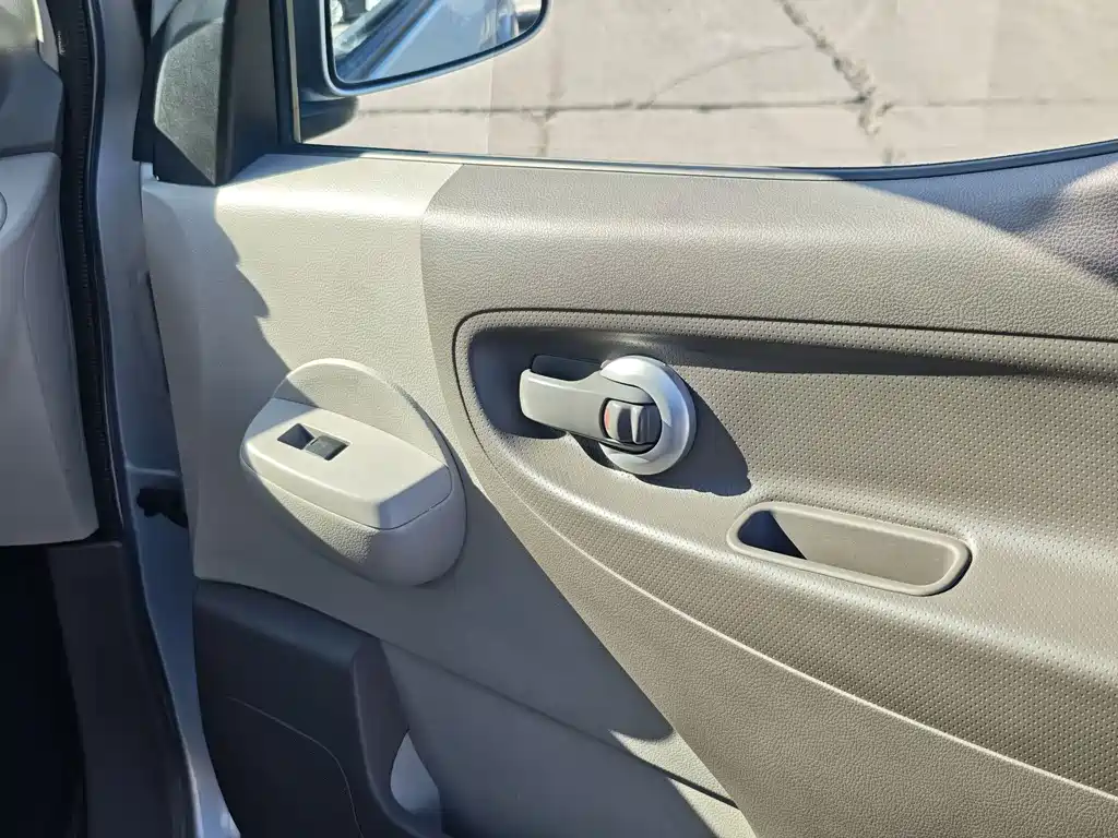 Nissan NV200 2018 1.6L CVT Exclusive Type купить на сайте DeffCars