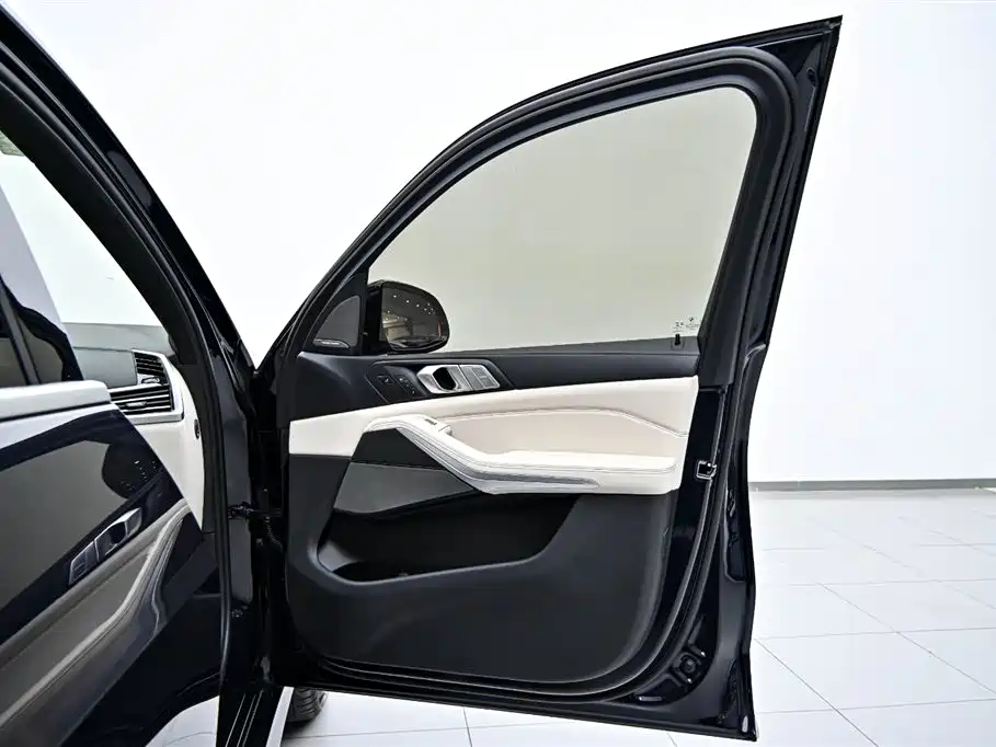 BMW X7 2022 xDrive40i Exclusive M Sports Package купить на сайте DeffCars