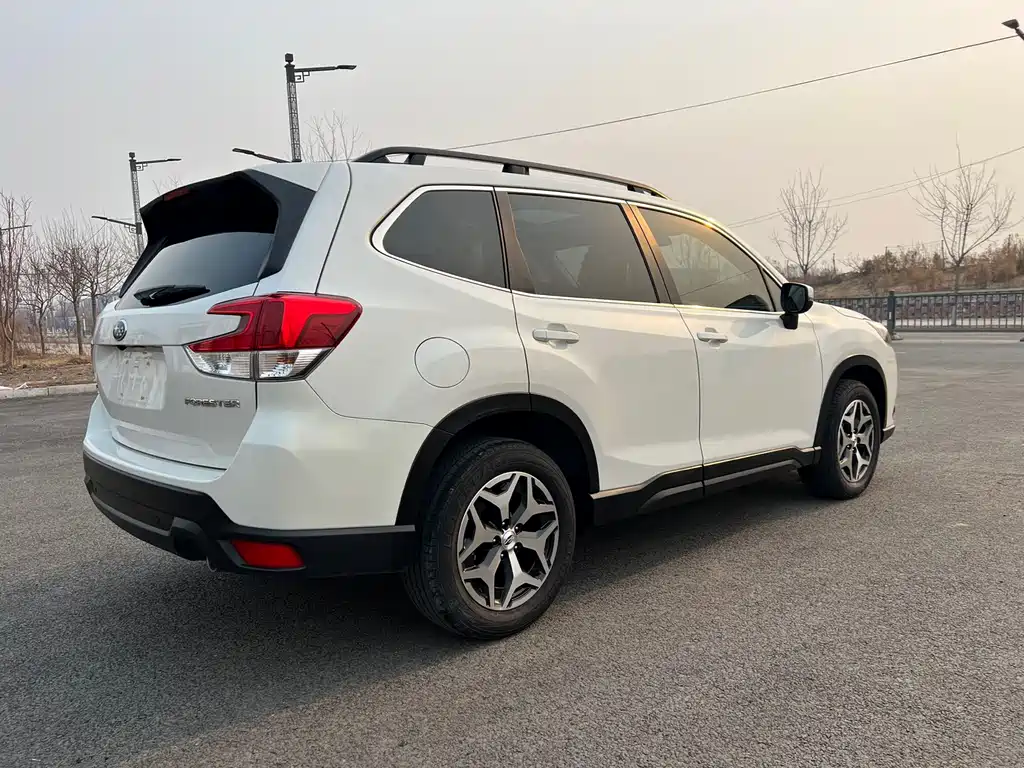 Forester 2022 2.0i AWD Deluxe Edition EyeSight купить на сайте DeffCars