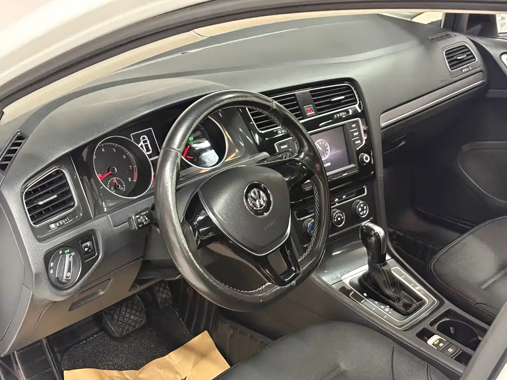 Golf 2017 230TSI automatic comfort million-unit commemorative edition купить на сайте DeffCars