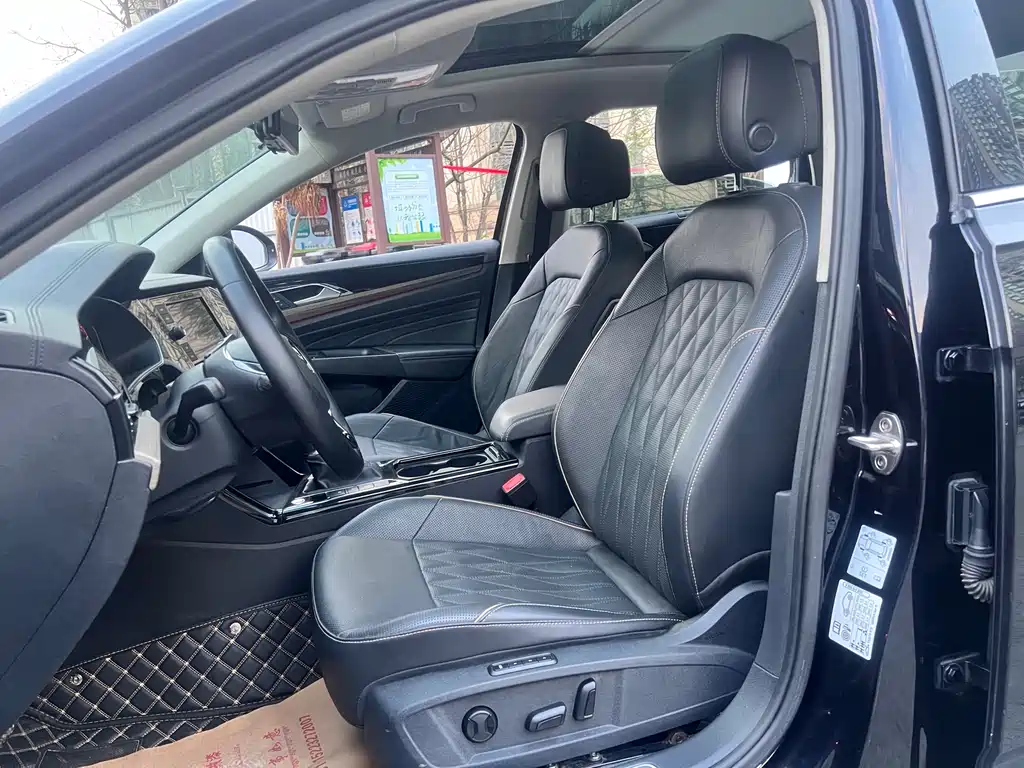 Passat 2019 330TSI Deluxe Edition National VI купить на сайте DeffCars