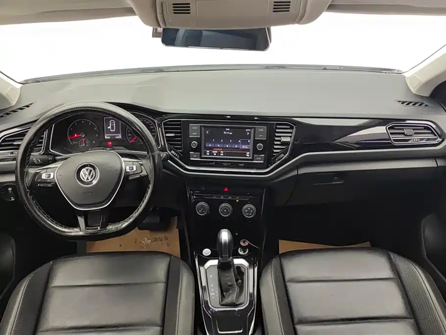 T-ROC 2018 280TSI DSG two-wheel drive comfort model National V купить на сайте DeffCars