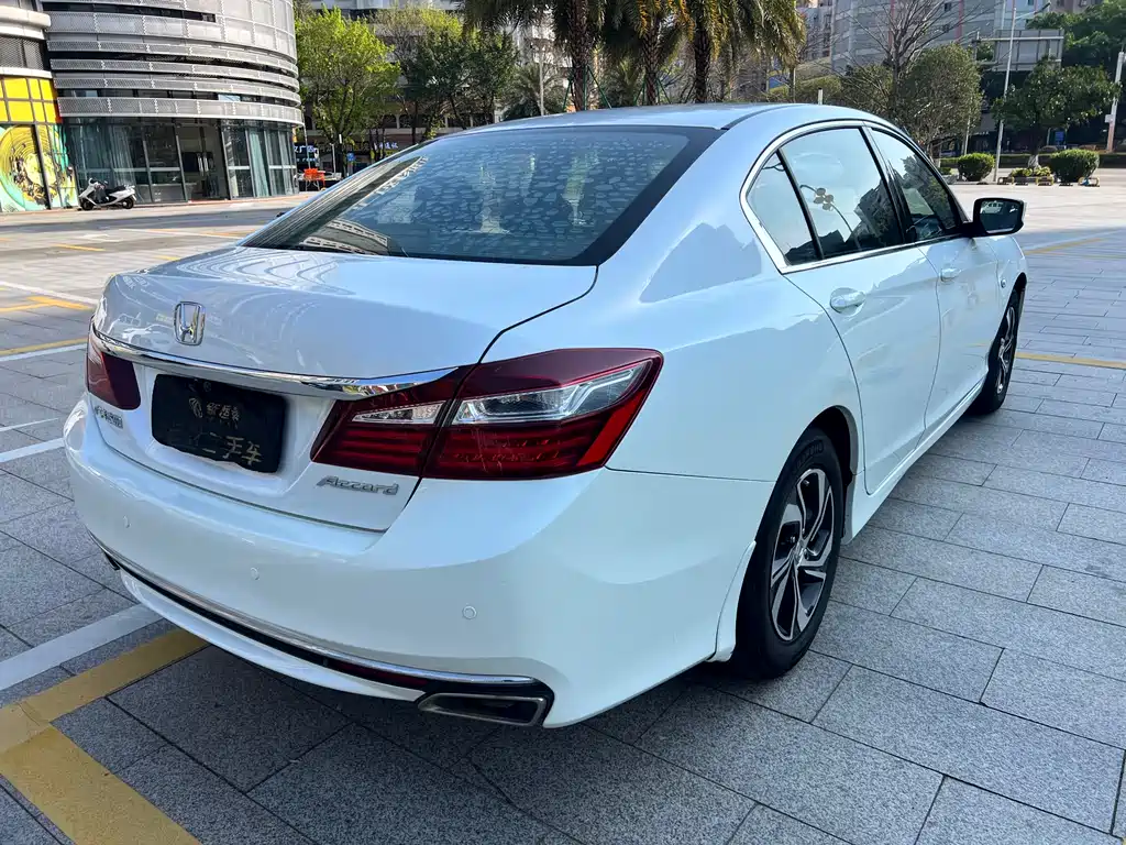 Accord 2016 2.0L Elite Edition купить на сайте DeffCars