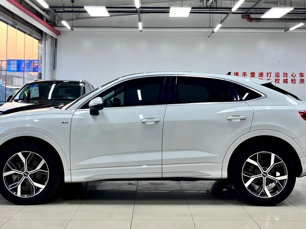 Audi Q3 Sportback 2020 40 TFSI Fashion купить на сайте DeffCars