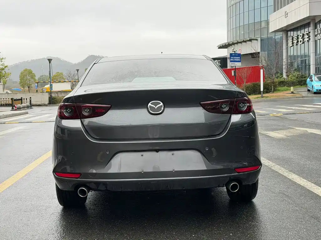Mazda3 Angkesela 2023 2.0L Automatic Premium Edition купить на сайте DeffCars