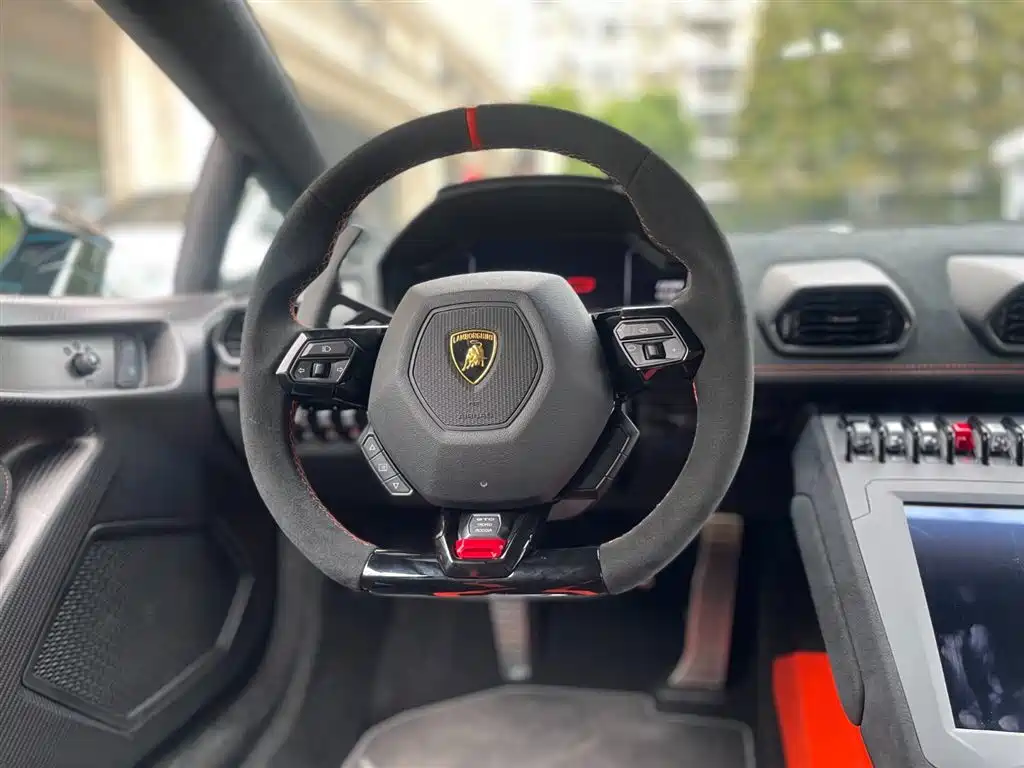 Huracán 2021 Huracán STO купить на сайте DeffCars