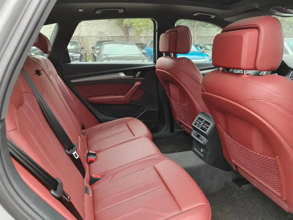 Audi Q5L 2025 45 TFSI luxury and dynamic model купить на сайте DeffCars