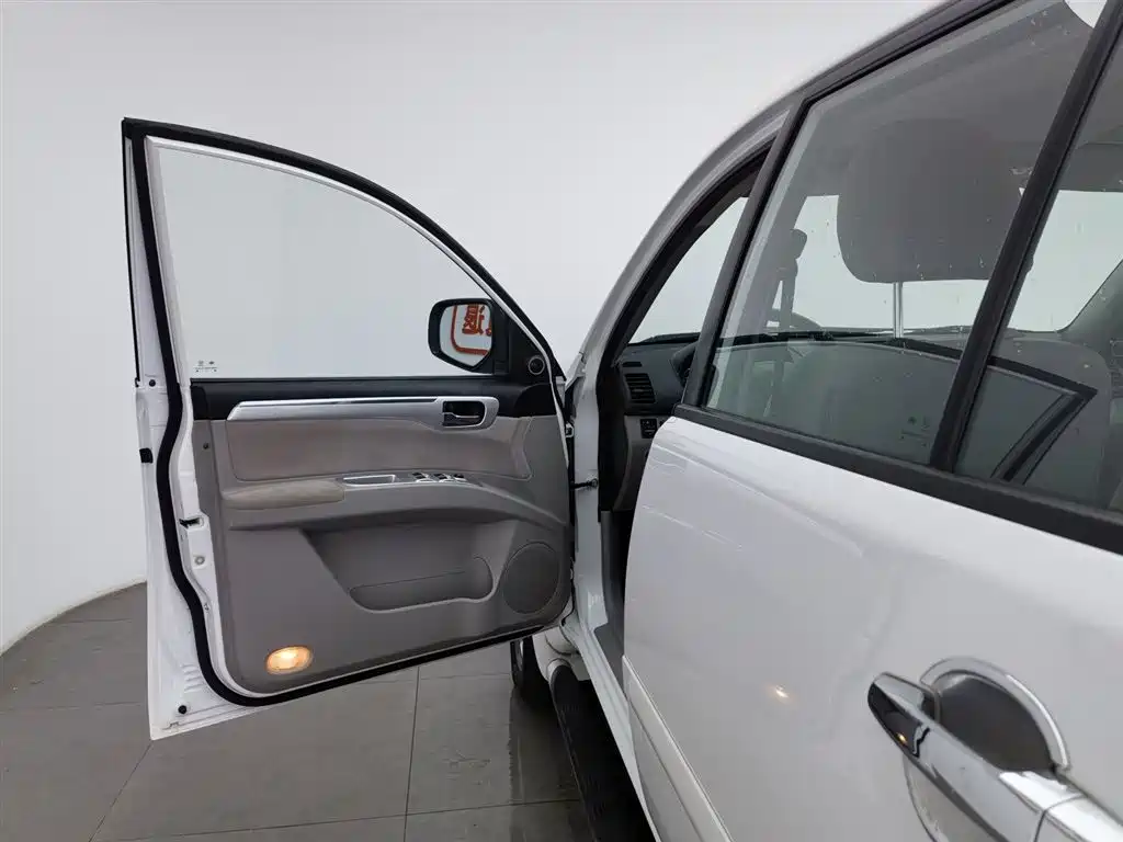 Pajero Jinchang 2013 3.0L automatic four-wheel drive executive version купить на сайте DeffCars