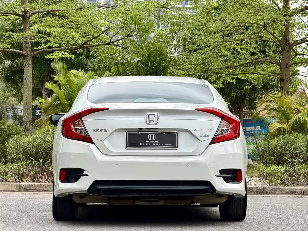 Civic 2019 220TURBO CVT Dynamic Edition National V купить на сайте DeffCars