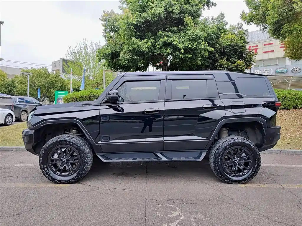 Warrior 917 2023 extended range basic version купить на сайте DeffCars