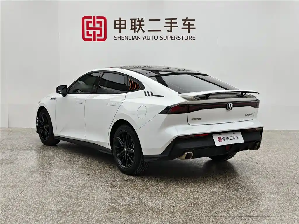 Changan UNI-V 2022 1.5T premium model купить на сайте DeffCars