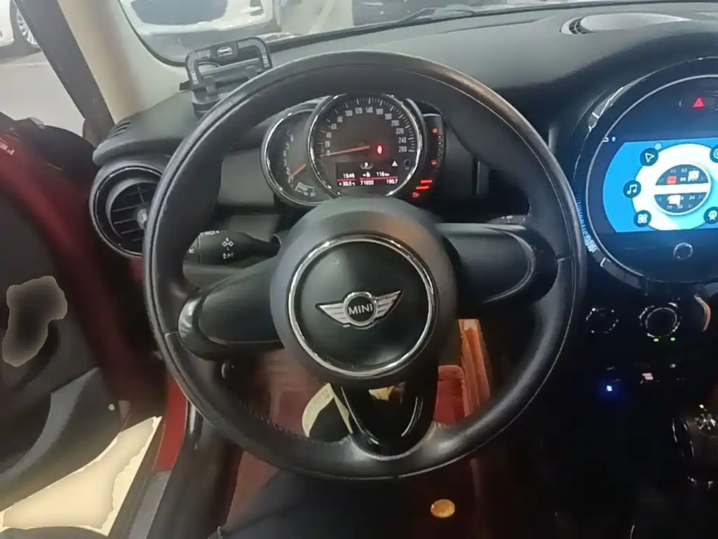 Mini 2016 1.2T one Five Door Edition купить на сайте DeffCars