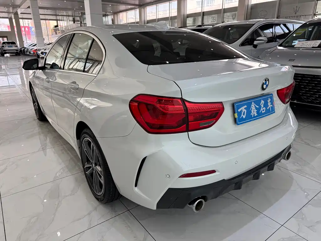 BMW 1 Series 2021 120i M Sports Edition купить на сайте DeffCars