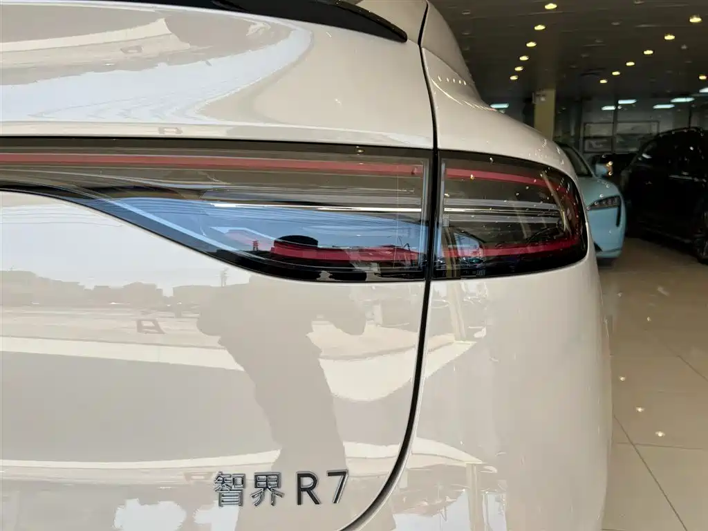 Zhijie R7 2026 extended range Max+ купить на сайте DeffCars